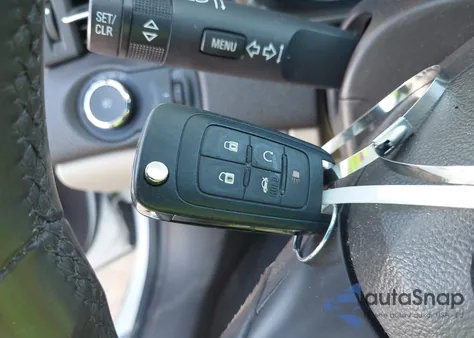 2015 Chevrolet Malibu 1Lz z USA, uszkodzony, nr VIN 1G11F5SL4FF185692